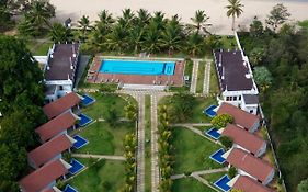 Uppuveli Beach By Dsk